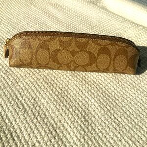 Coach Pencil Case In Signature Canvas - Gold/Khaki